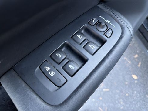 Certified 2023 Volvo XC60 B5 Plus image 15