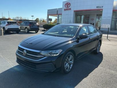 Used 2024 Volkswagen Jetta SE