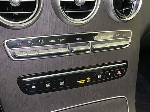 Used 2022 Mercedes-Benz GLC 300 4MATIC image 30