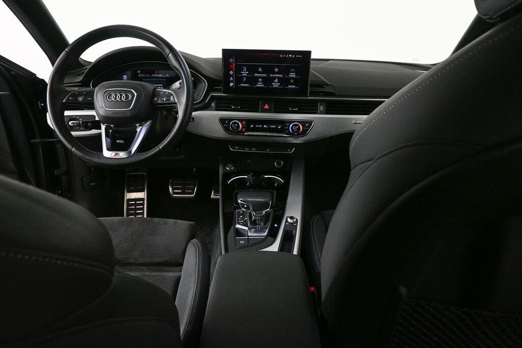 Used 2021 Audi A4 2.0T Premium Plus w/ Premium Plus Package AWD/4WD image 16
