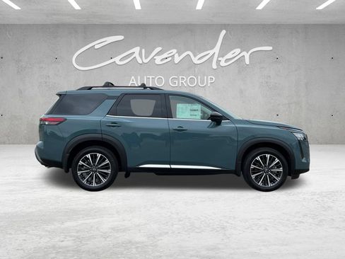 New 2026 Nissan Pathfinder Platinum FWD image 18