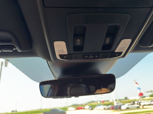 Used 2024 Honda Pilot TrailSport image 31
