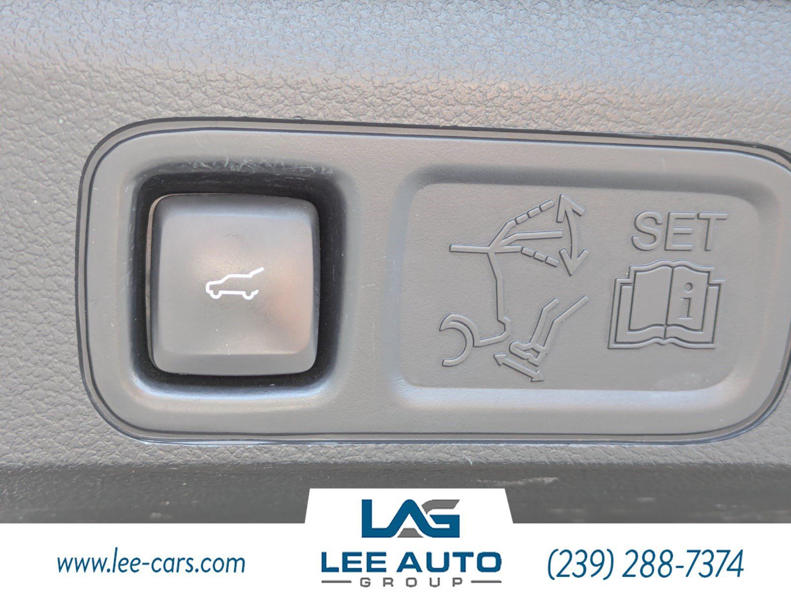 Used 2021 Lincoln Navigator Reserve w/ Luxury Package AWD/4WD image 11