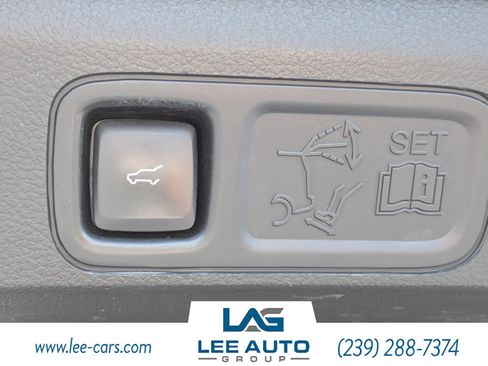 Used 2021 Lincoln Navigator Reserve w/ Luxury Package AWD/4WD image 11