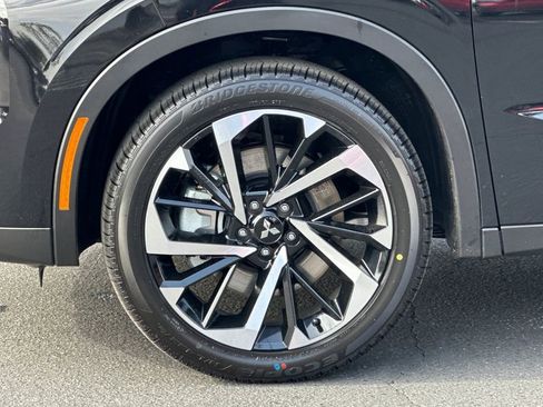 New 2025 Mitsubishi Outlander SE image 26