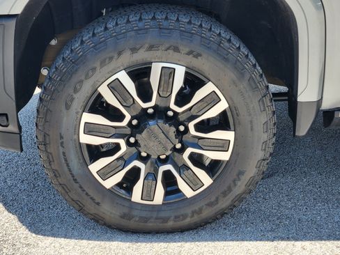 Used 2025 GMC Sierra 2500 Denali Ultimate AWD/4WD image 31
