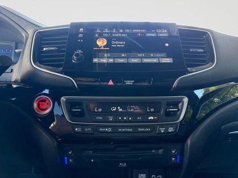 Used 2021 Honda Pilot Black Edition image 25