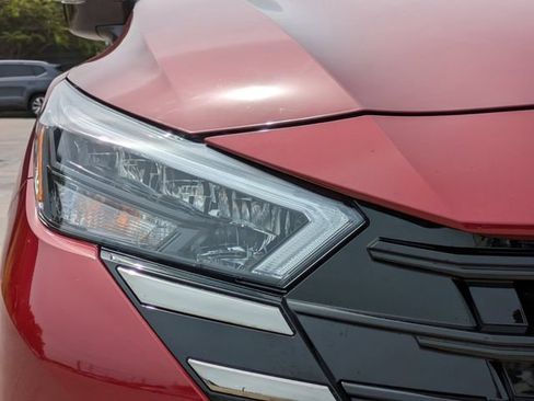New 2025 Nissan Versa SR w/ Trunk Package FWD image 10