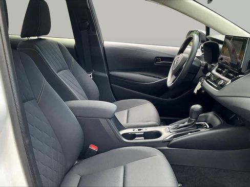Used 2026 Toyota Corolla LE FWD image 9