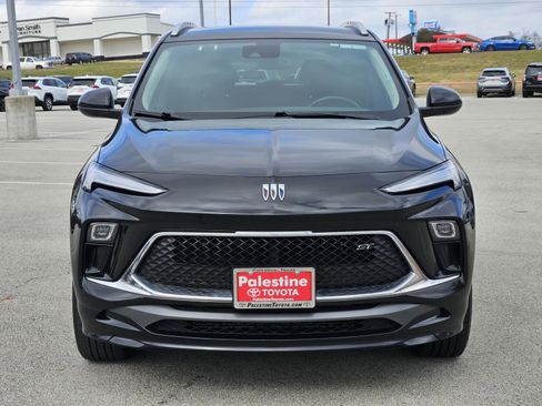 Used 2024 Buick Encore GX Sport Touring w/ Comfort Package image 3