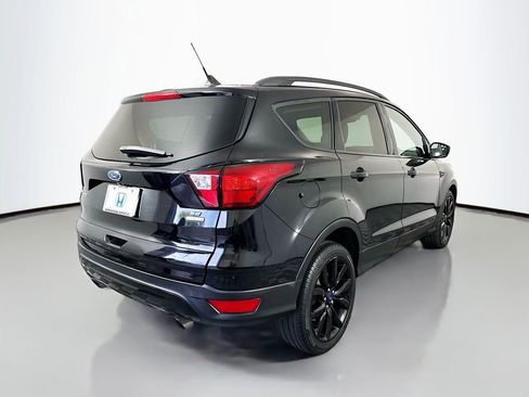 Used 2019 Ford Escape SE image 5