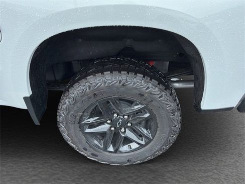 Used 2025 Chevrolet Silverado 1500 LT Trail Boss w/ Convenience Package II image 13