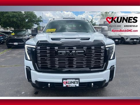 New 2026 GMC Sierra 3500 Denali Ultimate AWD/4WD image 11