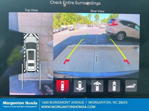 Used 2021 Chrysler Pacifica Touring-L w/ Uconnect Theater Family Group FWD image 23