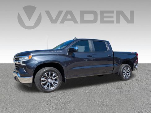 Used 2022 Chevrolet Silverado 1500 LT image 2