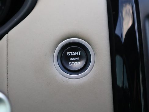 Used 2019 Land Rover Discovery SE AWD/4WD image 29