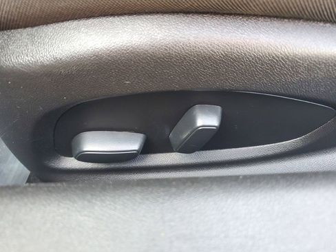 Used 2019 Chevrolet Camaro LT image 17