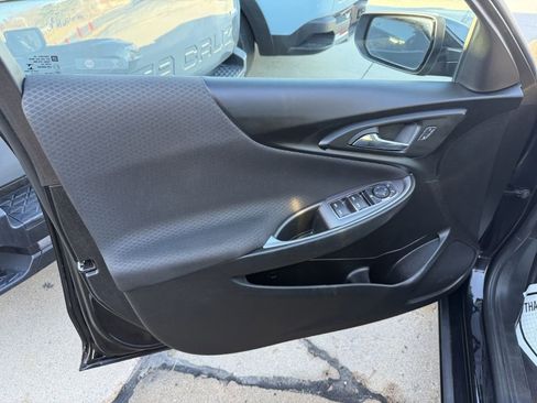 Used 2022 Chevrolet Malibu RS image 9