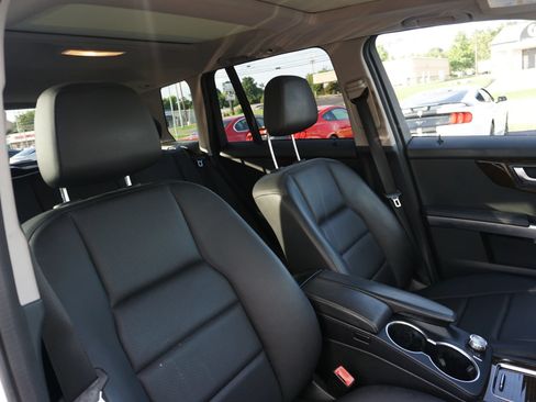 Used 2015 Mercedes-Benz GLK 350 2WD image 16