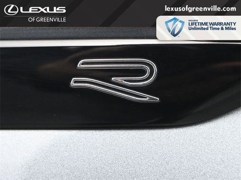 Used 2022 Volkswagen Tiguan SE R-Line image 11