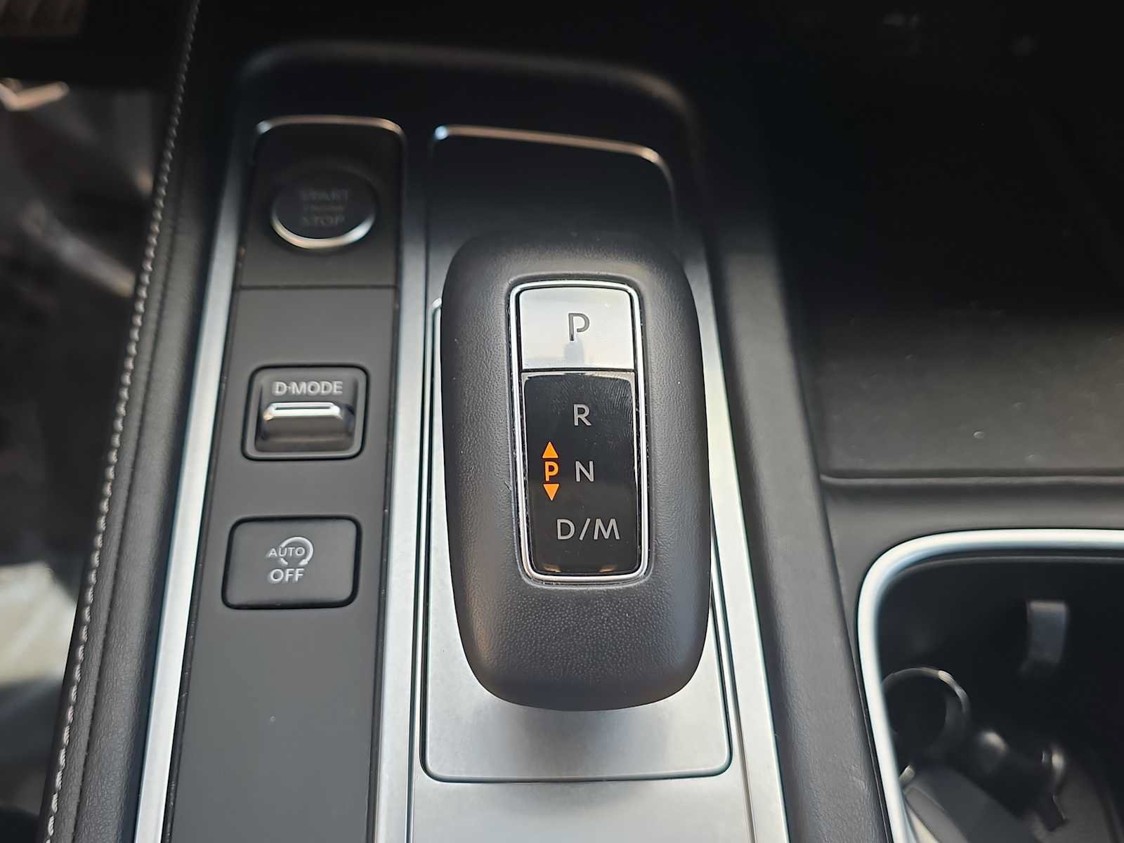 Used 2023 INFINITI QX60 Luxe w/ Performance Audio Package FWD image 23