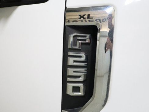 Used 2018 Ford F250 XL w/ Power Equipment Group image 21