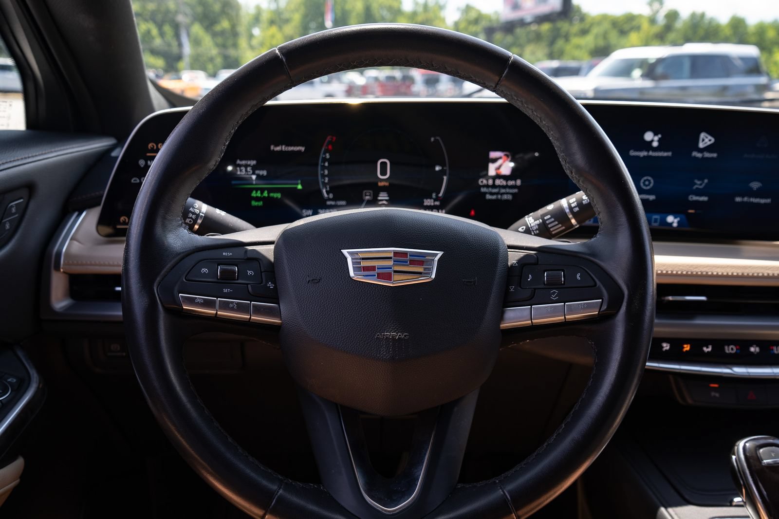Used 2025 Cadillac XT4 Premium Luxury FWD image 28