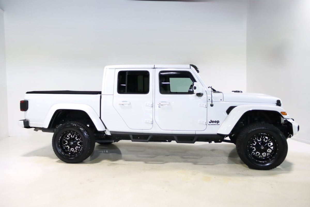 Used 2021 Jeep Gladiator Overland AWD/4WD image 5