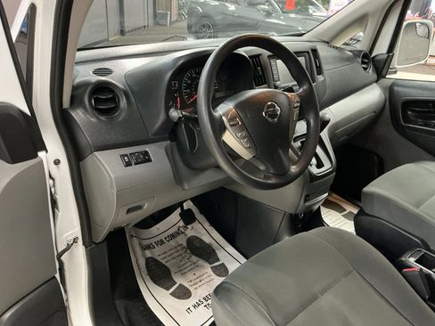 Used 2021 Nissan NV200 SV w/ Back Door Glass Package image 12
