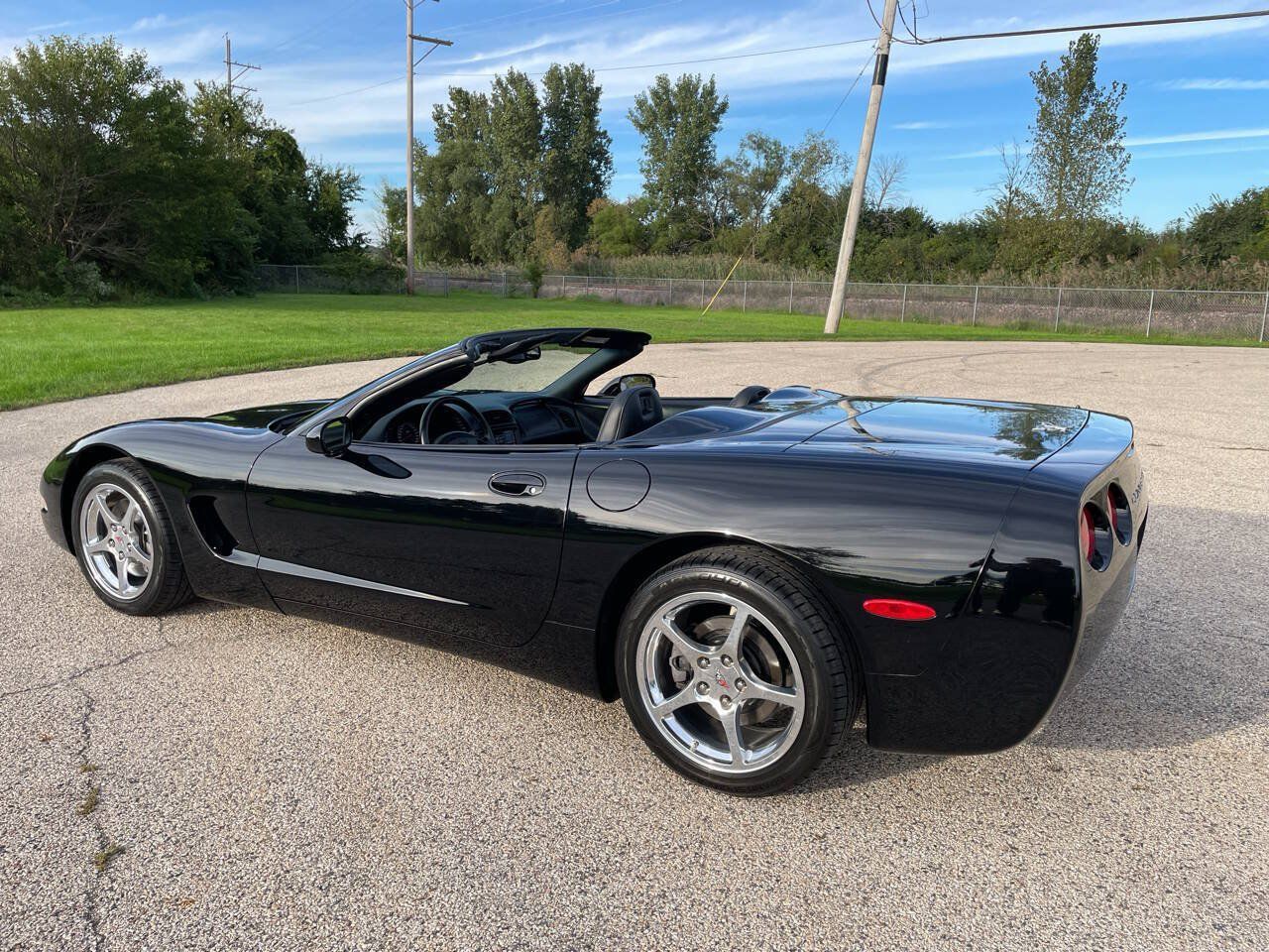 Used 2003 Chevrolet Corvette Convertible w/ Preferred Equipment Group1 RWD image 90