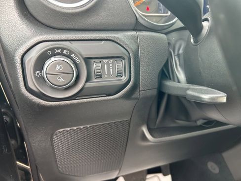 Used 2022 Jeep Gladiator Overland w/ Popular Equipment Package image 15