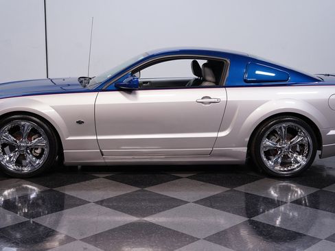 Used 2007 Ford Mustang GT image 2