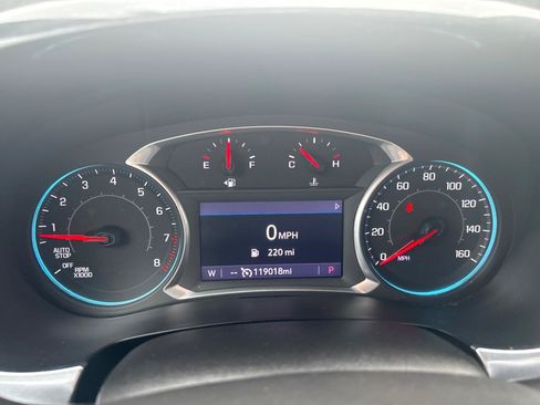 Used 2022 Chevrolet Traverse LT AWD/4WD image 15