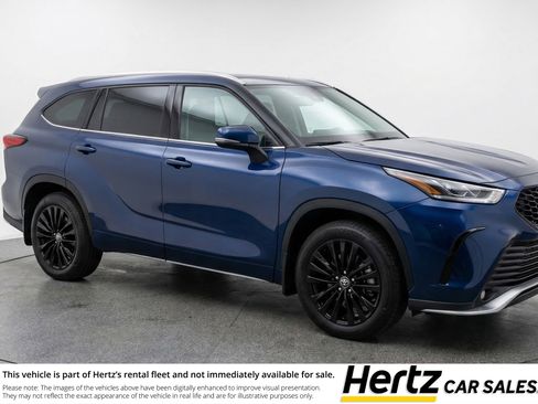 Used 2025 Toyota Highlander XSE AWD/4WD image 1