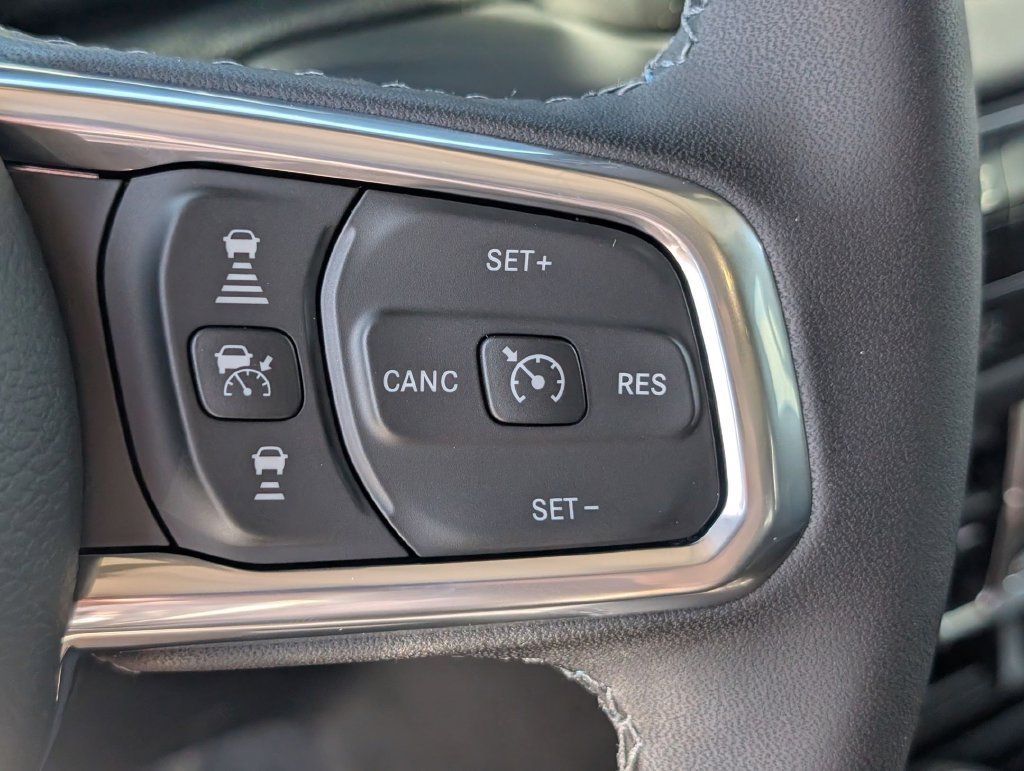 New 2026 Jeep Wrangler Unlimited Sahara AWD/4WD image 15