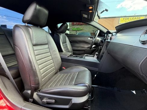 Used 2006 Ford Mustang GT RWD image 23