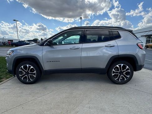 Used 2022 Jeep Compass Limited w/ Sun and Sound Group image 4