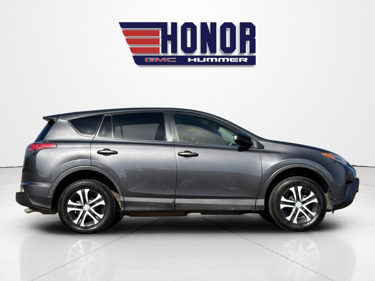 Used 2018 Toyota RAV4 LE w/ All Weather Liner Package FWD image 3