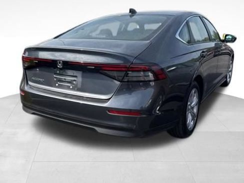 Used 2025 Honda Accord LX image 5