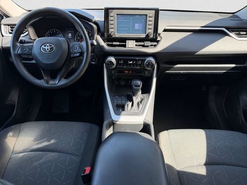 Used 2022 Toyota RAV4 XLE AWD/4WD image 10