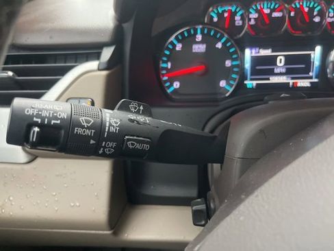 Used 2019 GMC Yukon SLT w/ Premium Edition image 16