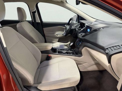Used 2019 Ford Escape SE FWD image 26