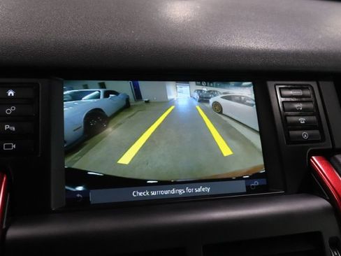 Used 2018 Land Rover Discovery Sport HSE image 33