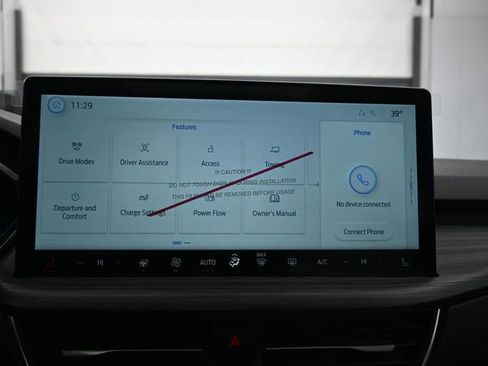 New 2025 Ford Escape SE w/ PHEV Premium Package image 17