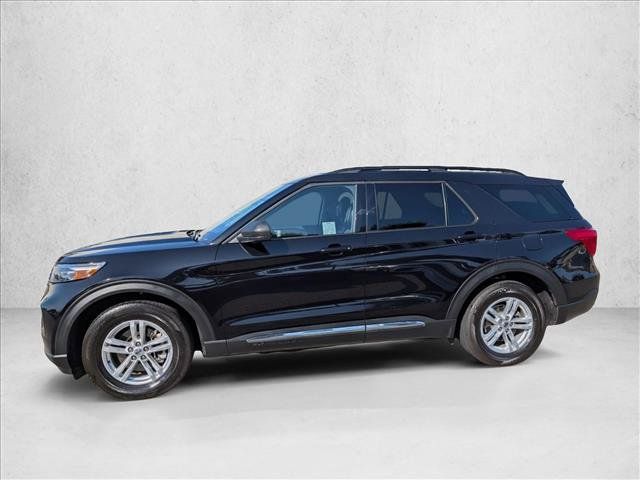 Used 2023 Ford Explorer XLT w/ Equipment Group 202A RWD image 9