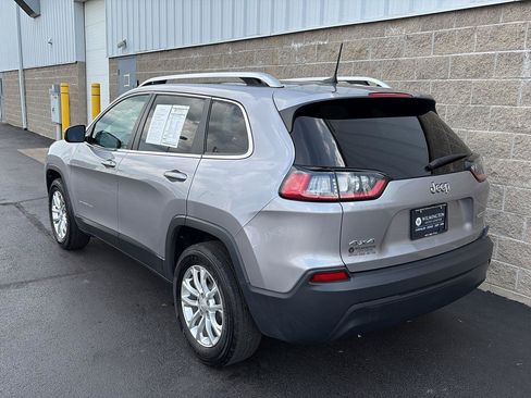 Used 2019 Jeep Cherokee Latitude w/ Cold Weather Group AWD/4WD image 38