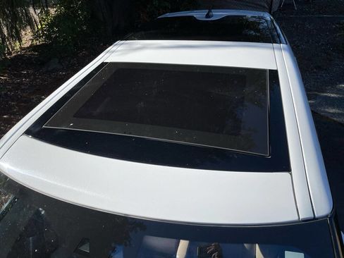 Used 2020 Land Rover Discovery SE image 20