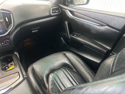 Used 2015 Maserati Ghibli image 17