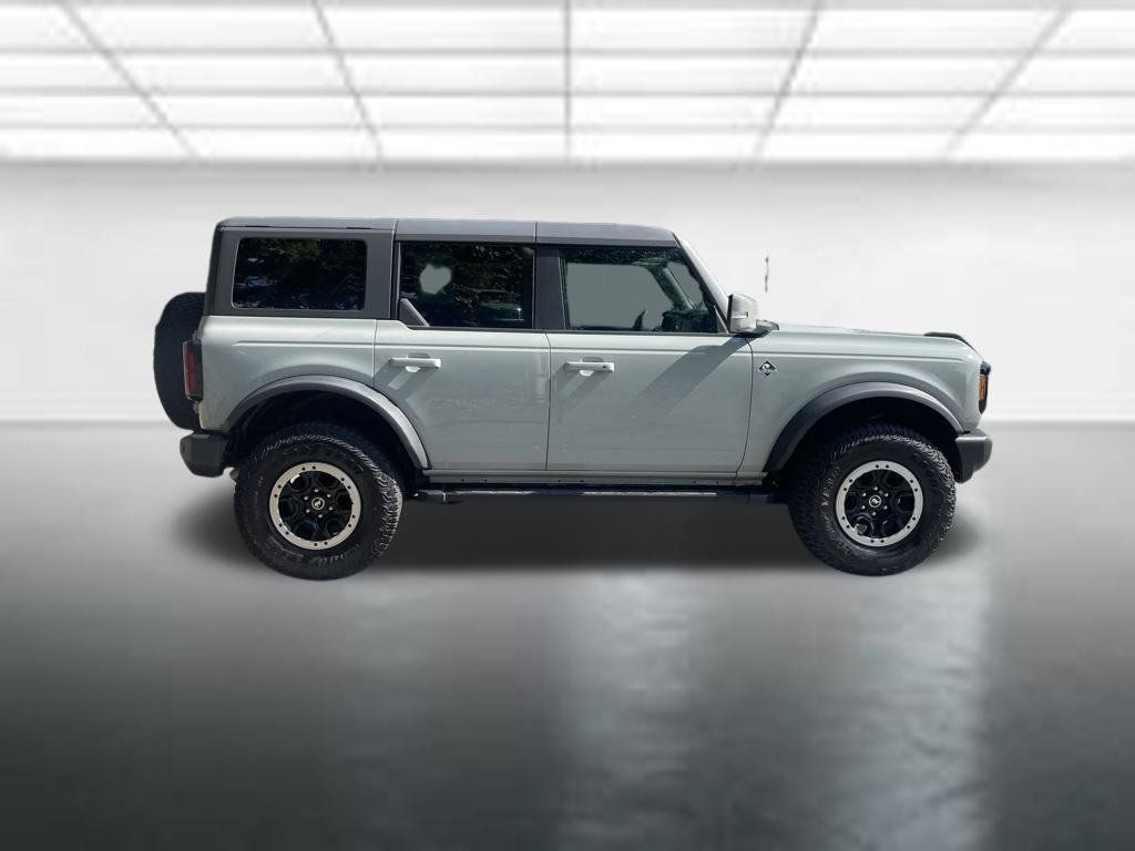 Used 2022 Ford Bronco Outer Banks w/ Sasquatch Package AWD/4WD image 6