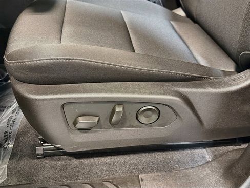 Used 2024 Chevrolet Colorado Trail Boss w/ Advanced Trailering Package AWD/4WD image 18